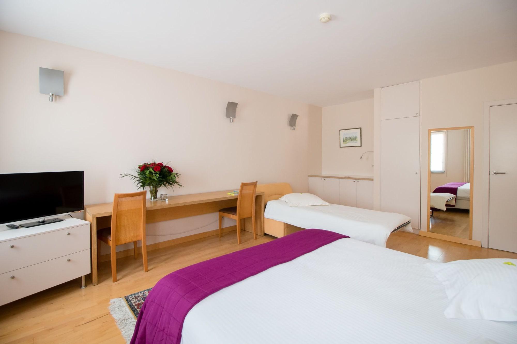 Hotel Au Repos Des Chasseurs Auderghem Exteriör bild