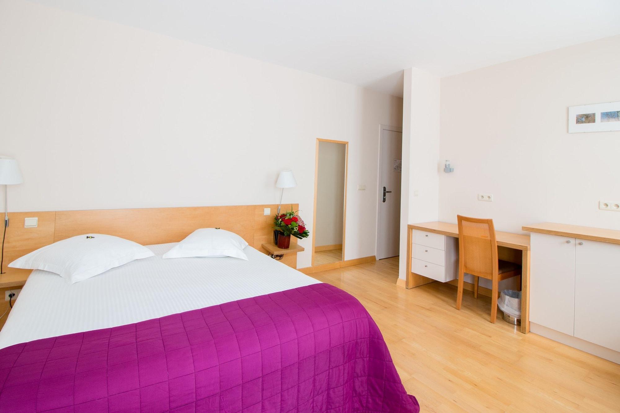 Hotel Au Repos Des Chasseurs Auderghem Exteriör bild