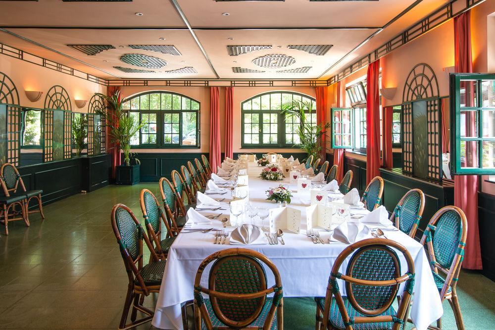 Hotel Au Repos Des Chasseurs Auderghem Exteriör bild